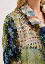 Load image into Gallery viewer, The Cassie Shirt