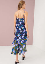 Load image into Gallery viewer, The Lila Dress